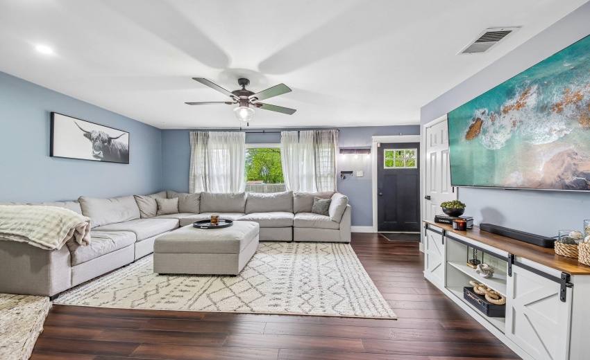 5-web-or-mls-Edison St-S3004-005