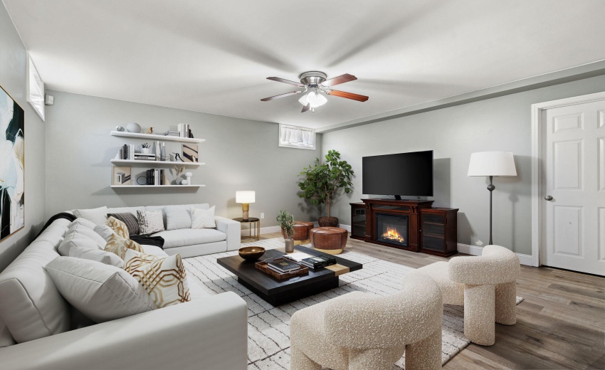 51-web-or-mls-Hanging out area copy