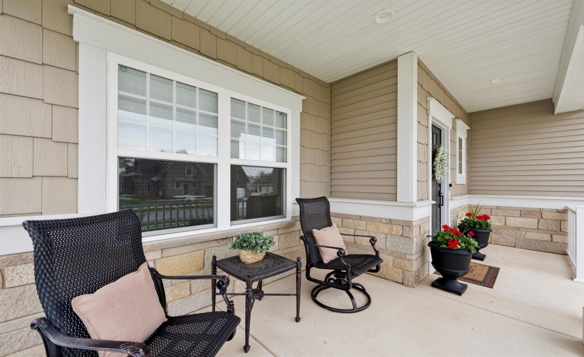37-Front Porch