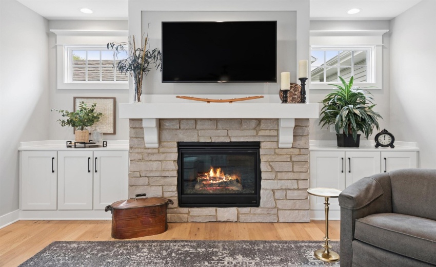 06-Family Room