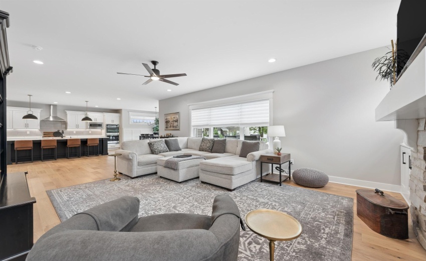 08-Family Room