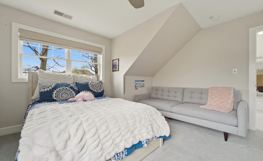 lance bed 2