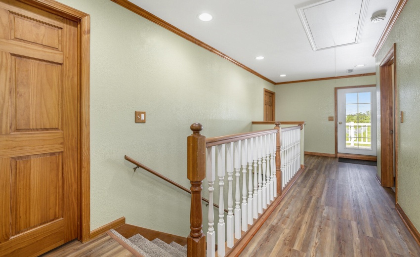 Upstairs Floyer