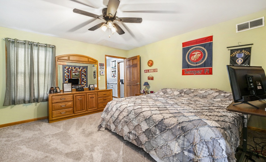 Main Flr Bedroom