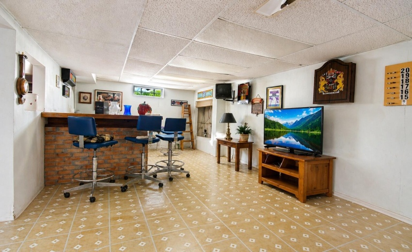 639 212th Pl, Dyer, IN 00009