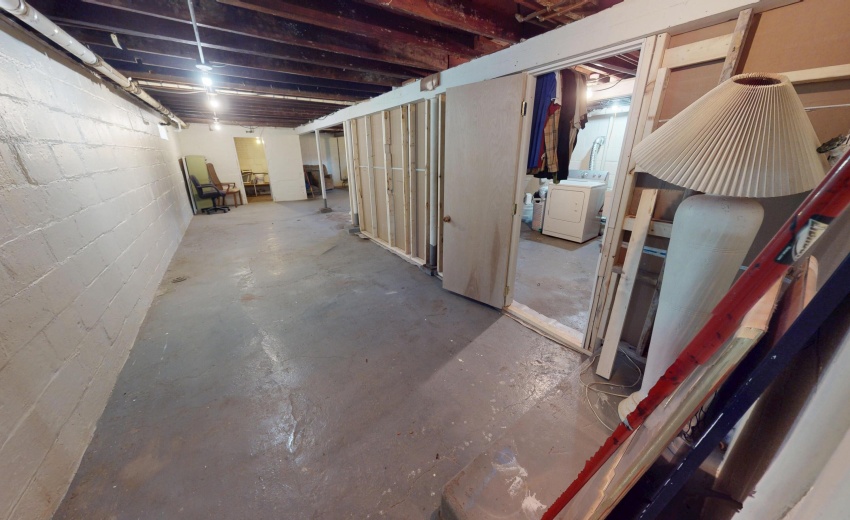 6832-Waveland-Ave-05302025_095111