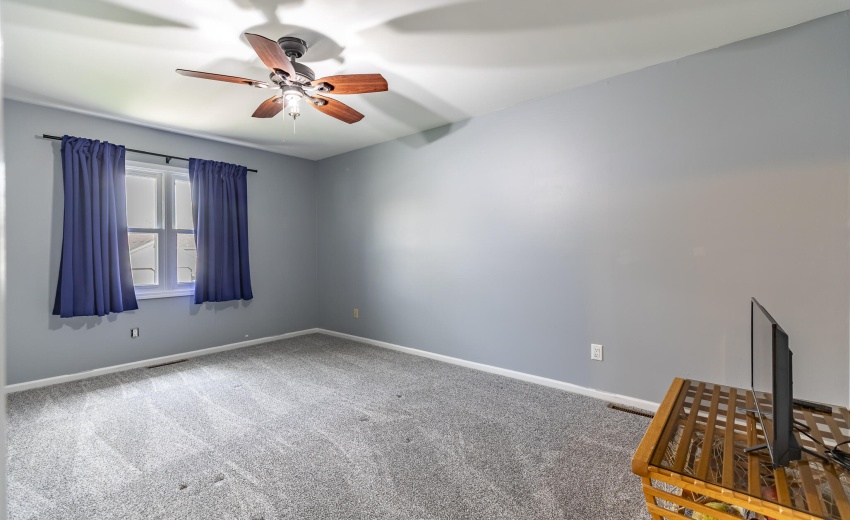 701 N Oriole Ct-27
