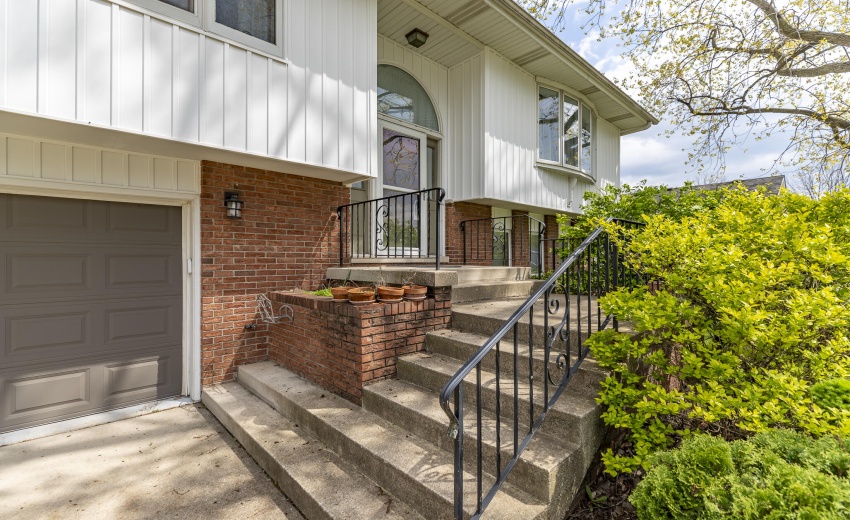 701 N Oriole Ct-13