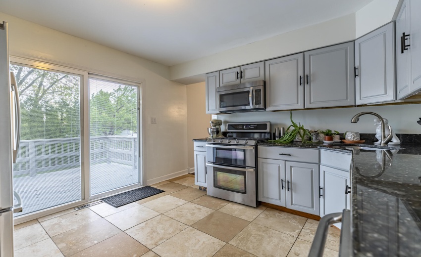 701 N Oriole Ct-20
