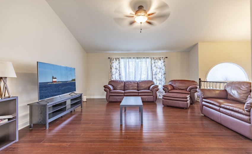 701 N Oriole Ct-17