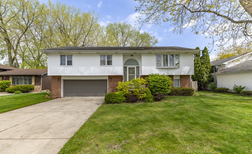 701 N Oriole Ct-1