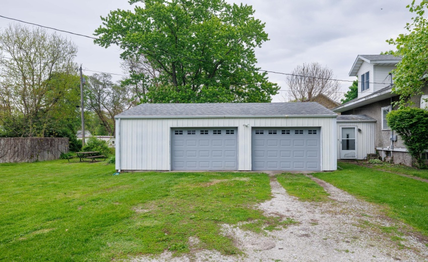 602 E State St Morocco-34