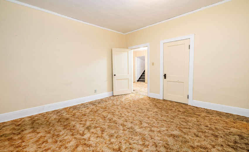 602 E State St Morocco-15