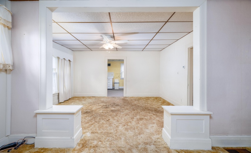 602 E State St Morocco-5