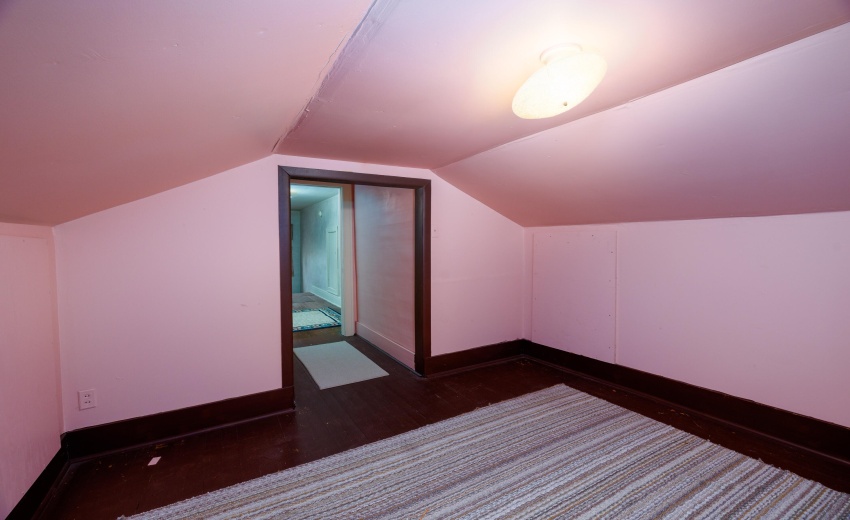 602 E State St Morocco-23