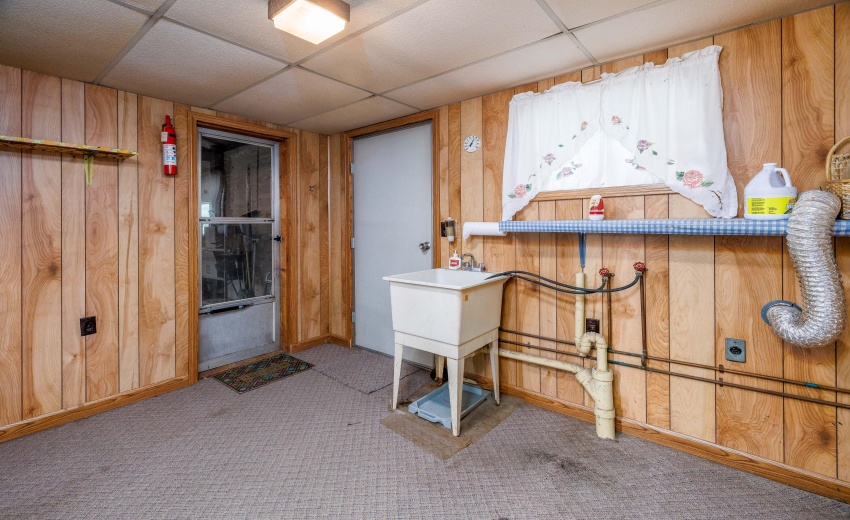 602 E State St Morocco-10