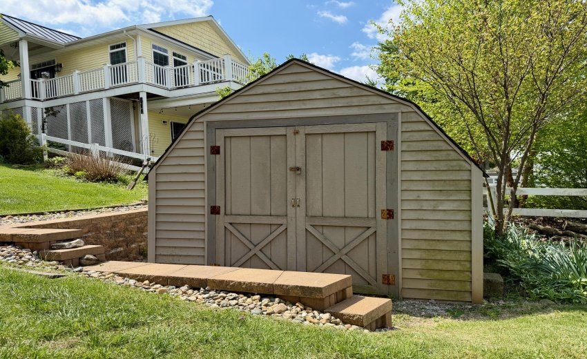 Shed