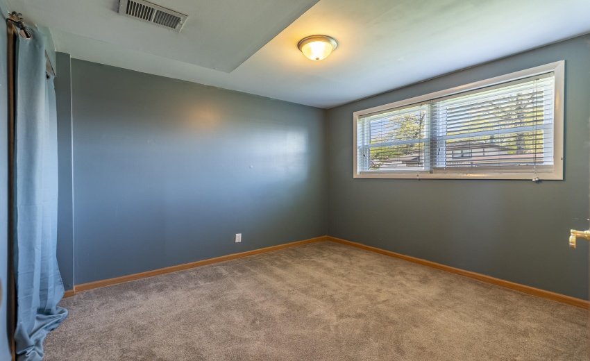 431 S Liverpool Rd-28