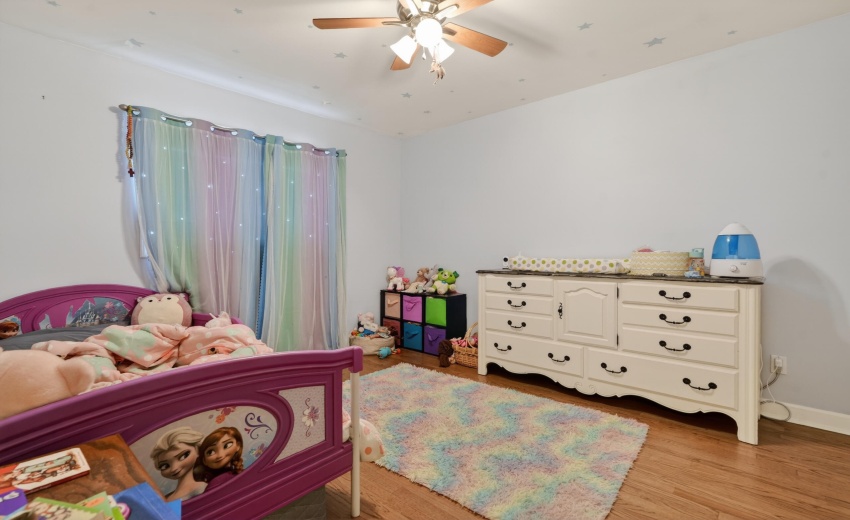 2914 Morningside Dr, Crown Point, IN 463