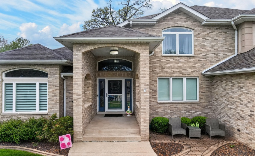 2914 Morningside Dr, Crown Point, IN 463