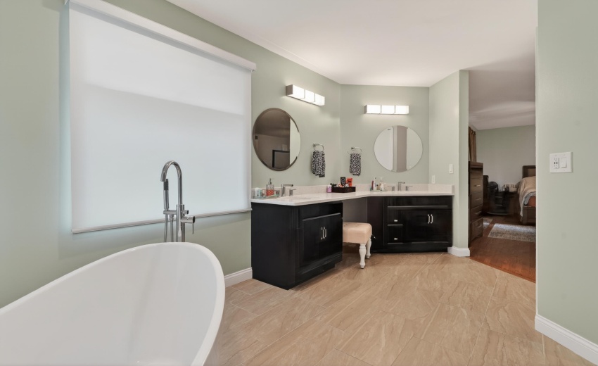 2914 Morningside Dr, Crown Point, IN 463