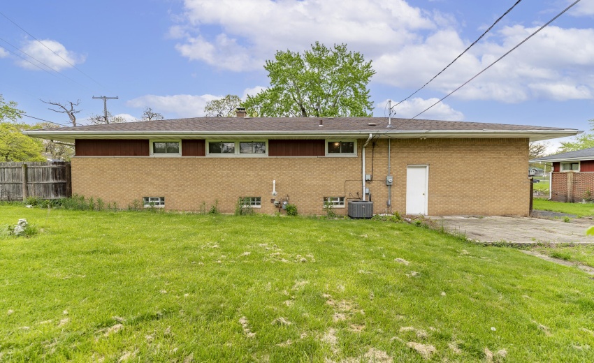 4900 Arthur St-8