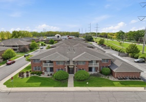 607 Cambridge Court, Munster, Indiana, 2 Bedrooms Bedrooms, 6 Rooms Rooms,2 BathroomsBathrooms,Residential,For Sale,Cambridge,NRA838197