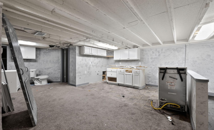33_7235_Calumet_Ave_Hammond_IN_46324-Oth