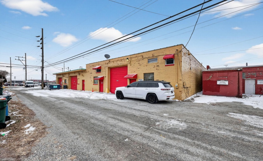 11_7235_Calumet_Ave_Hammond_IN_46324-Ext