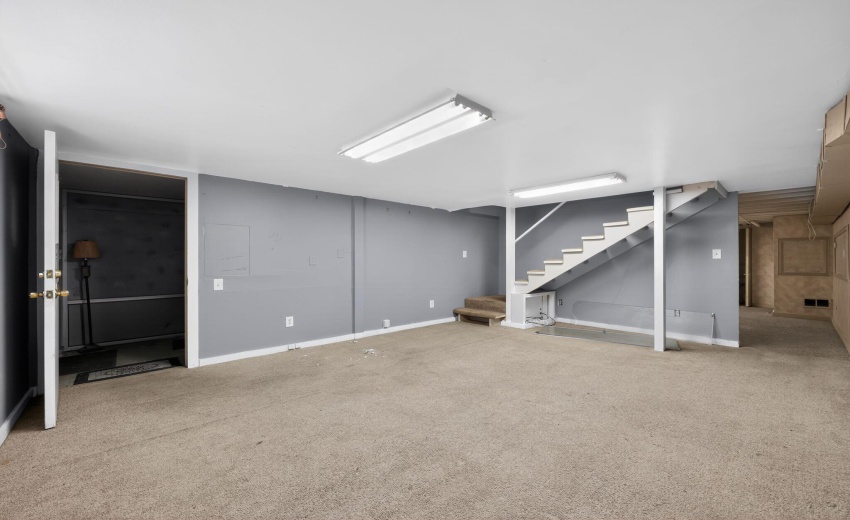22_7235_Calumet_Ave_Hammond_IN_46324-Oth
