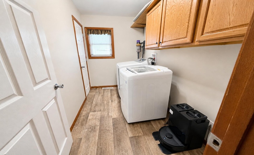 Laundry Room (1)