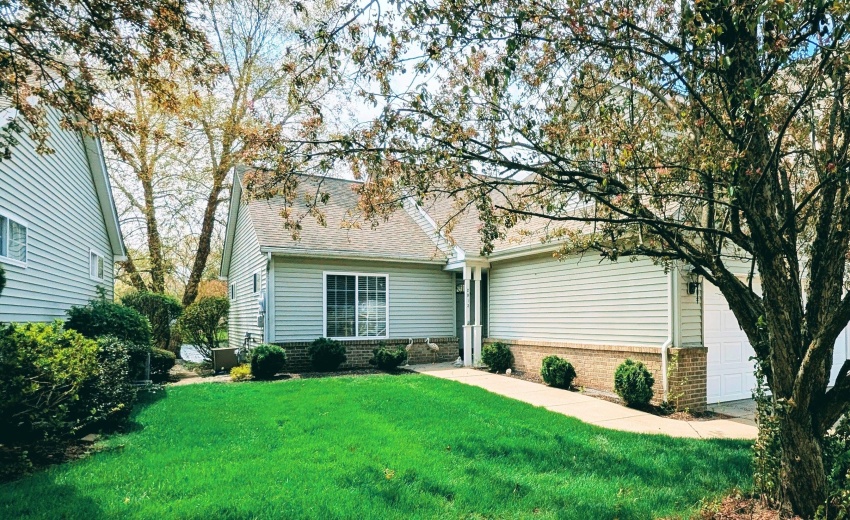 Front yard Entrance 1