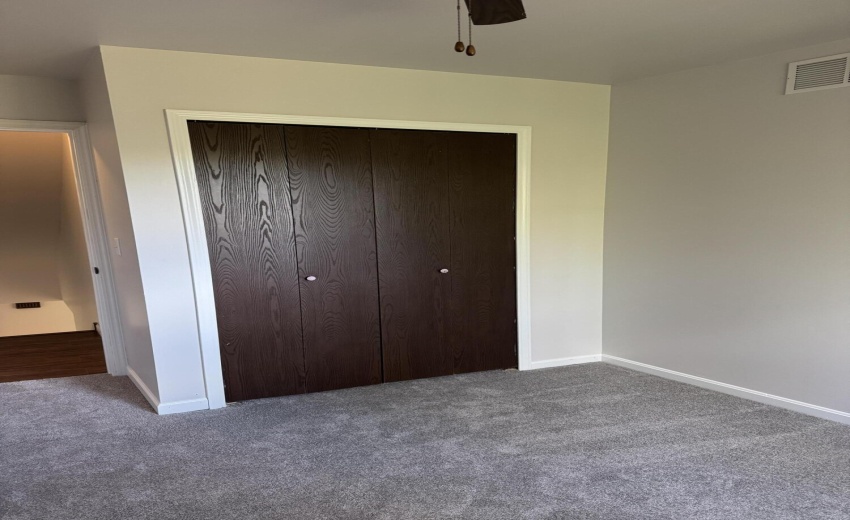 3rd bed closet