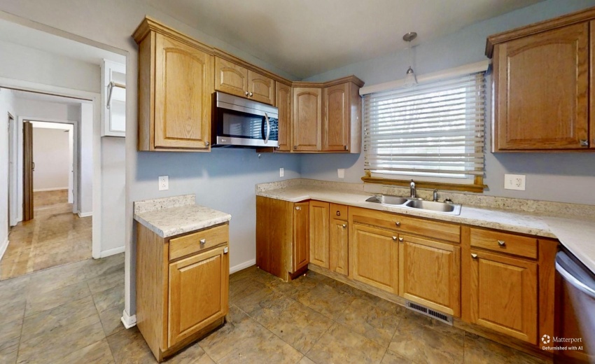 2900-McAfee-Dr-Kitchen-Defurnished 1