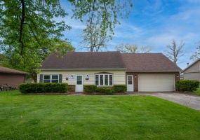 2611 Crowsnest Drive, Hobart, Indiana, 4 Bedrooms Bedrooms, 6 Rooms Rooms,2 BathroomsBathrooms,Residential,For Sale,Crowsnest,NRA838269