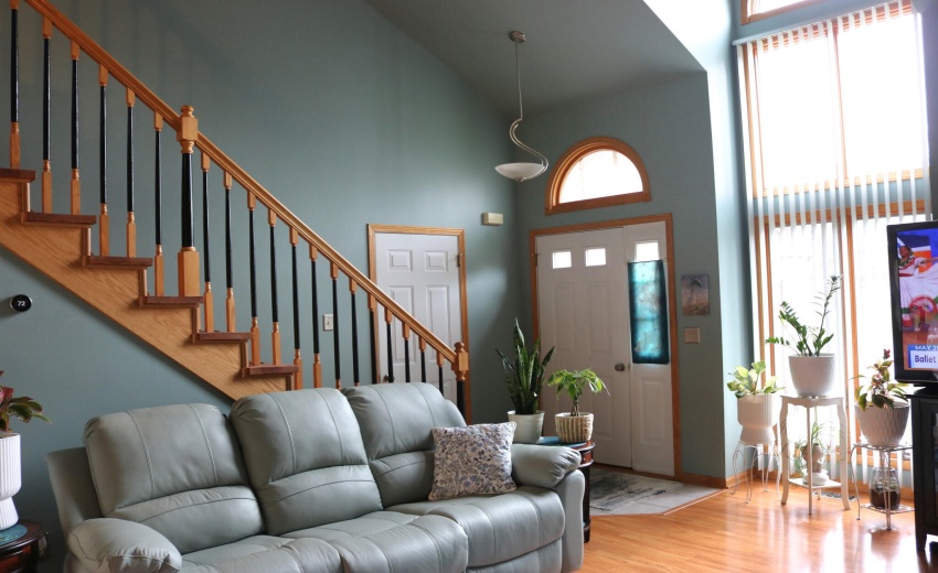 1489 liv to front door