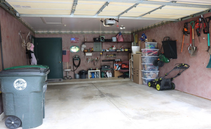 1489 garage