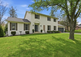 408 Westchester Lane, Valparaiso, Indiana, 4 Bedrooms Bedrooms, 13 Rooms Rooms,3 BathroomsBathrooms,Residential,For Sale,Westchester,NRA838322