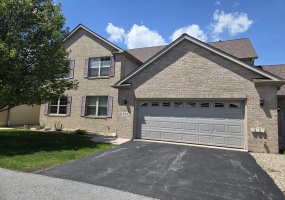 948 Veterans Lane, Crown Point, Indiana, 3 Bedrooms Bedrooms, 8 Rooms Rooms,3 BathroomsBathrooms,Residential,For Sale,Veterans,NRA838353
