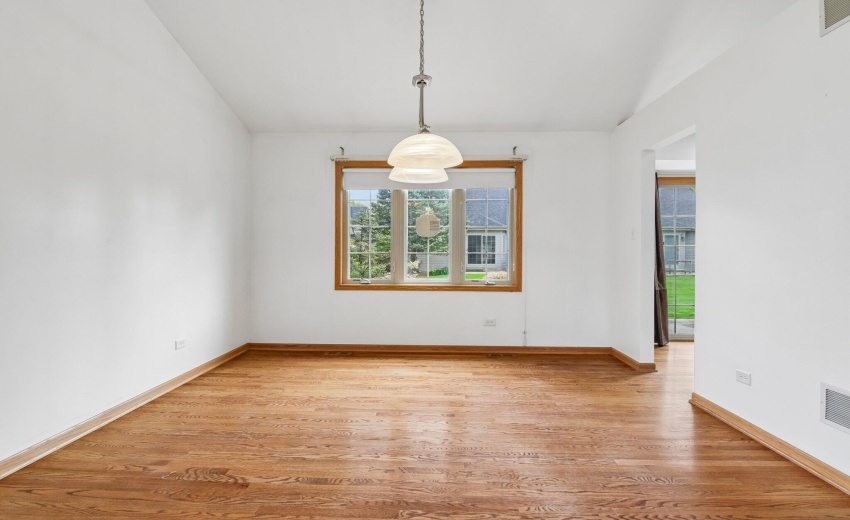 12-web-or-mls-98th Pl-S0605-012