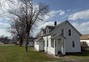 225 Columbia Street, Michigan City, Indiana, 4 Bedrooms Bedrooms, 9 Rooms Rooms,1 BathroomBathrooms,Residential,For Sale,Columbia,NRA838368