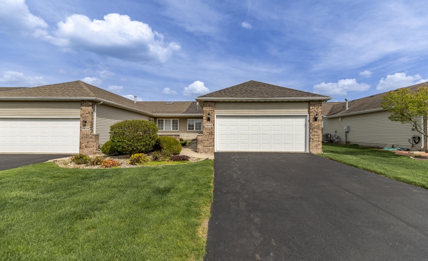 6853 Falcon Dr-2