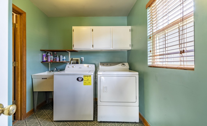 6853 Falcon Dr-31