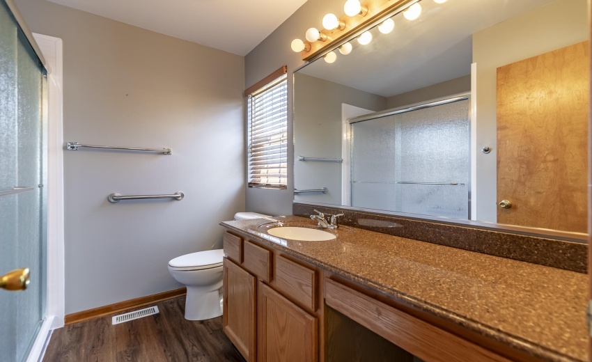 6853 Falcon Dr-23