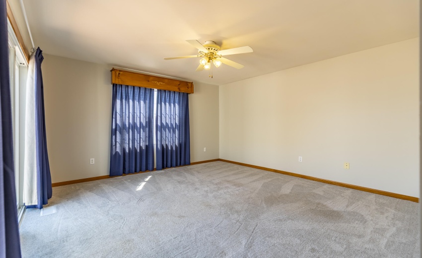 6853 Falcon Dr-26