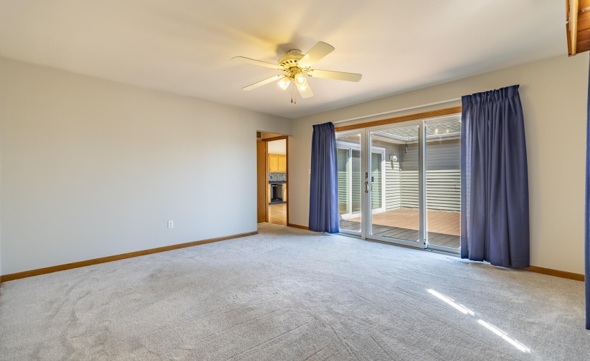 6853 Falcon Dr-27