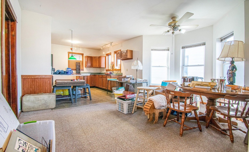 dining/kitchen