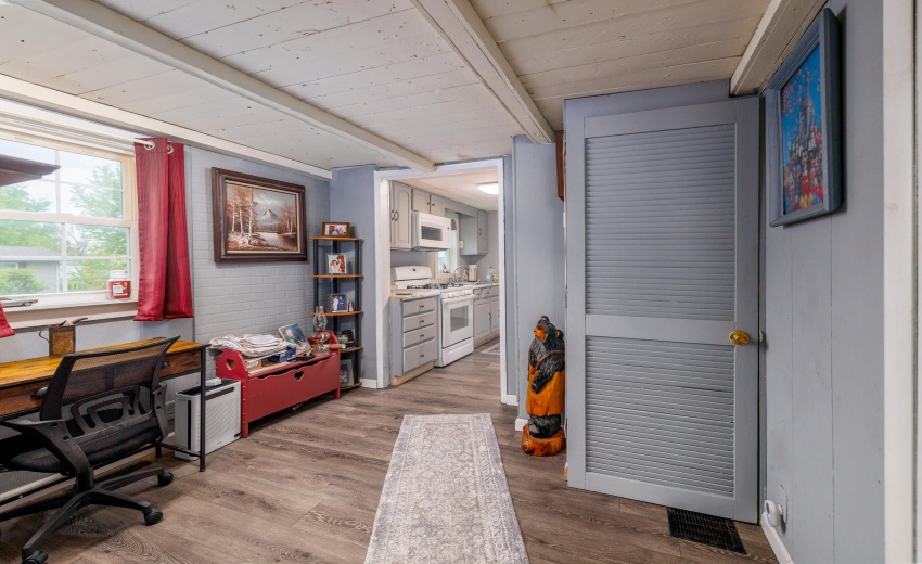 607 E Washington St Morocco-7