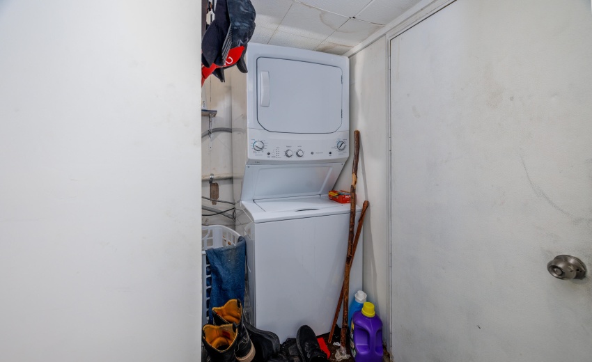 607 E Washington St Morocco-6