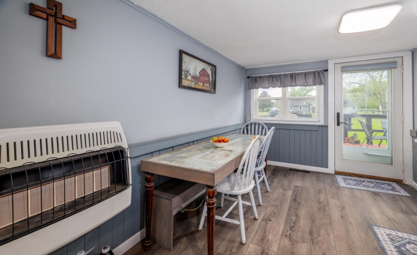 607 E Washington St Morocco-4